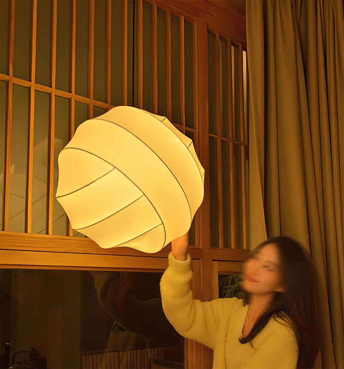 Belly lampă suspendată