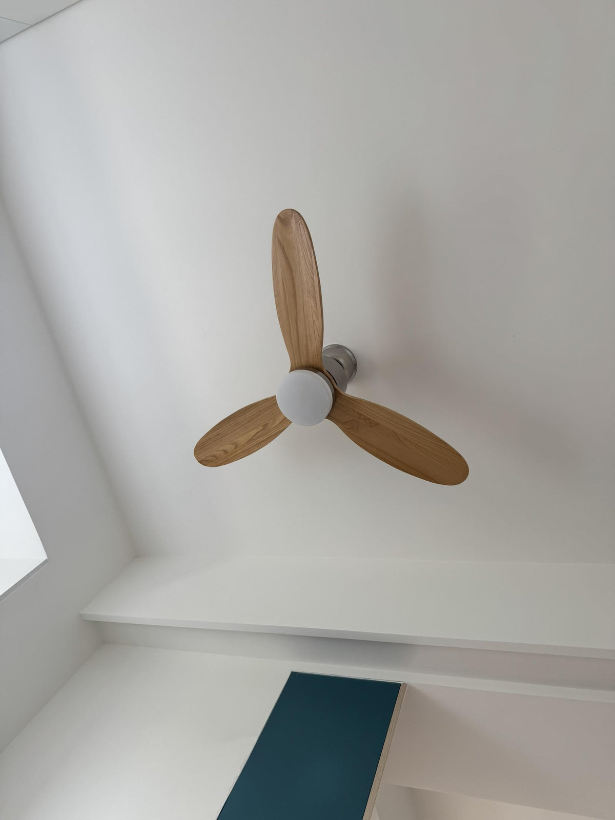 Rivaraine ventilator de tavan cu lumină