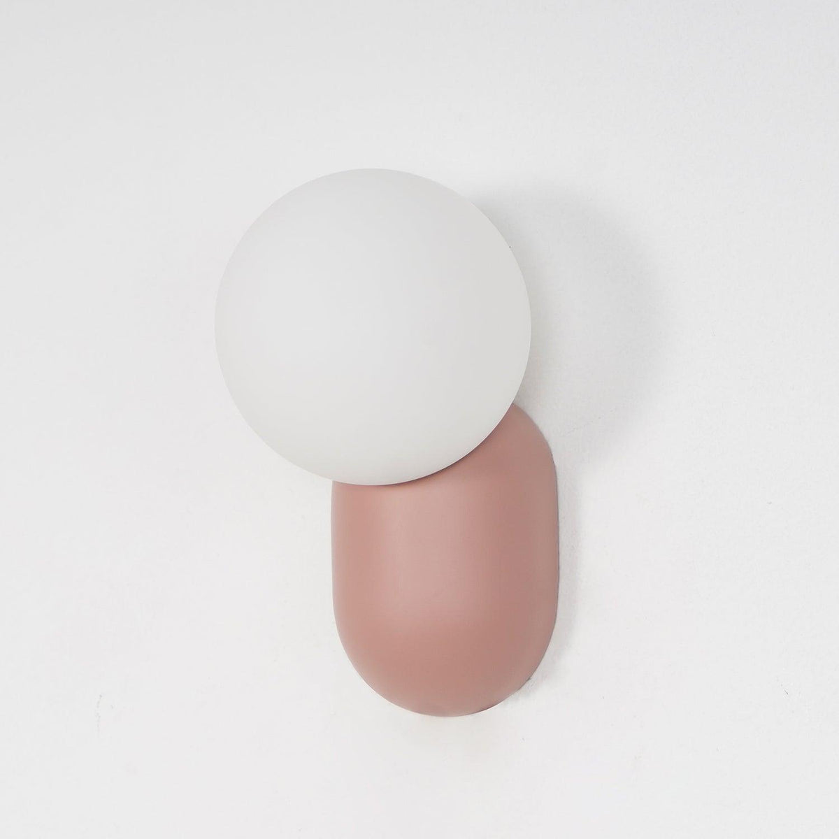 Nelo aplică de perete, minimalistă, cu glob