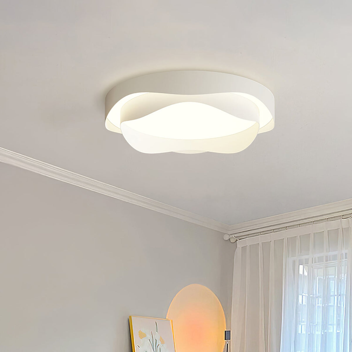 Elaisise plafonieră albă, pentru living