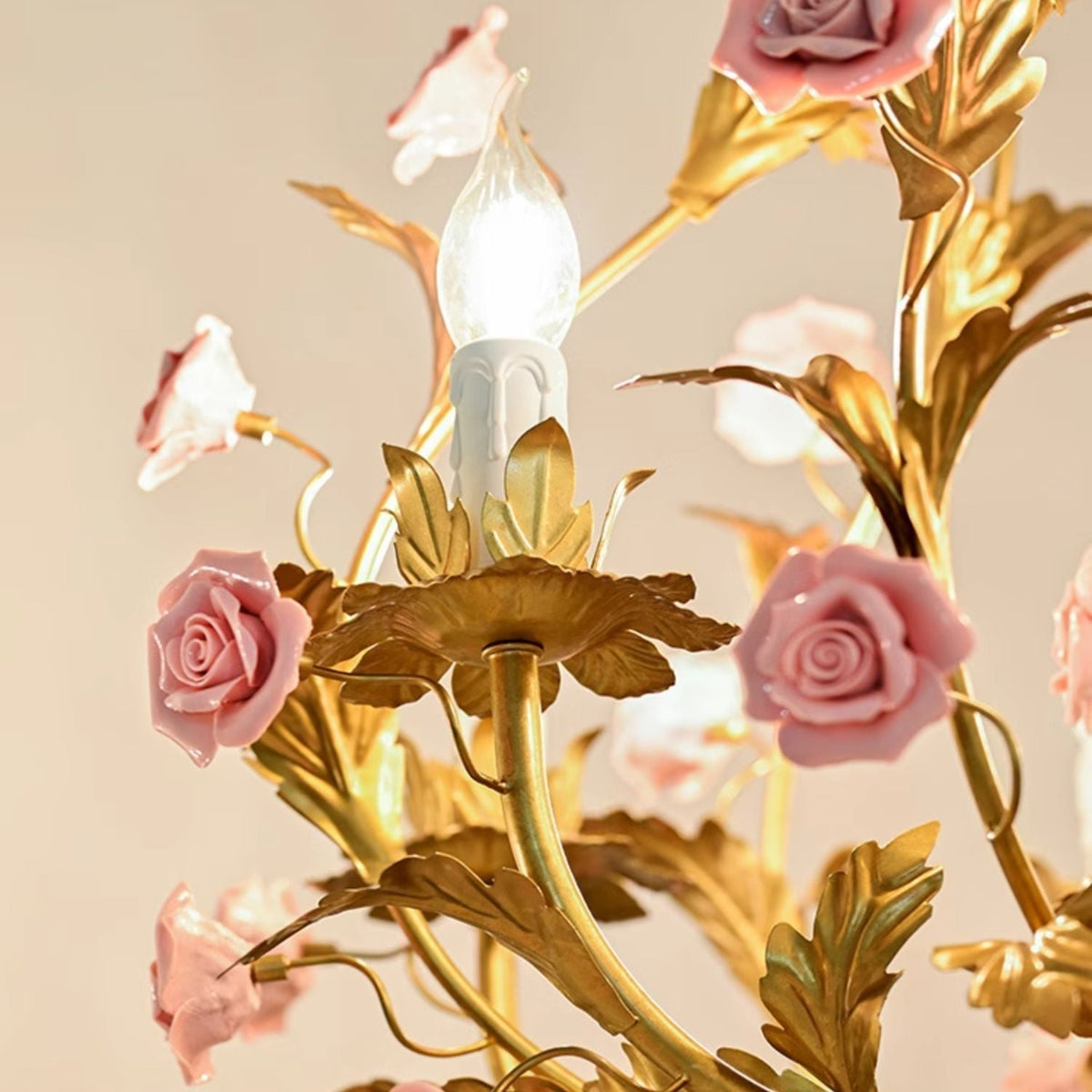 Orelelian candelabru