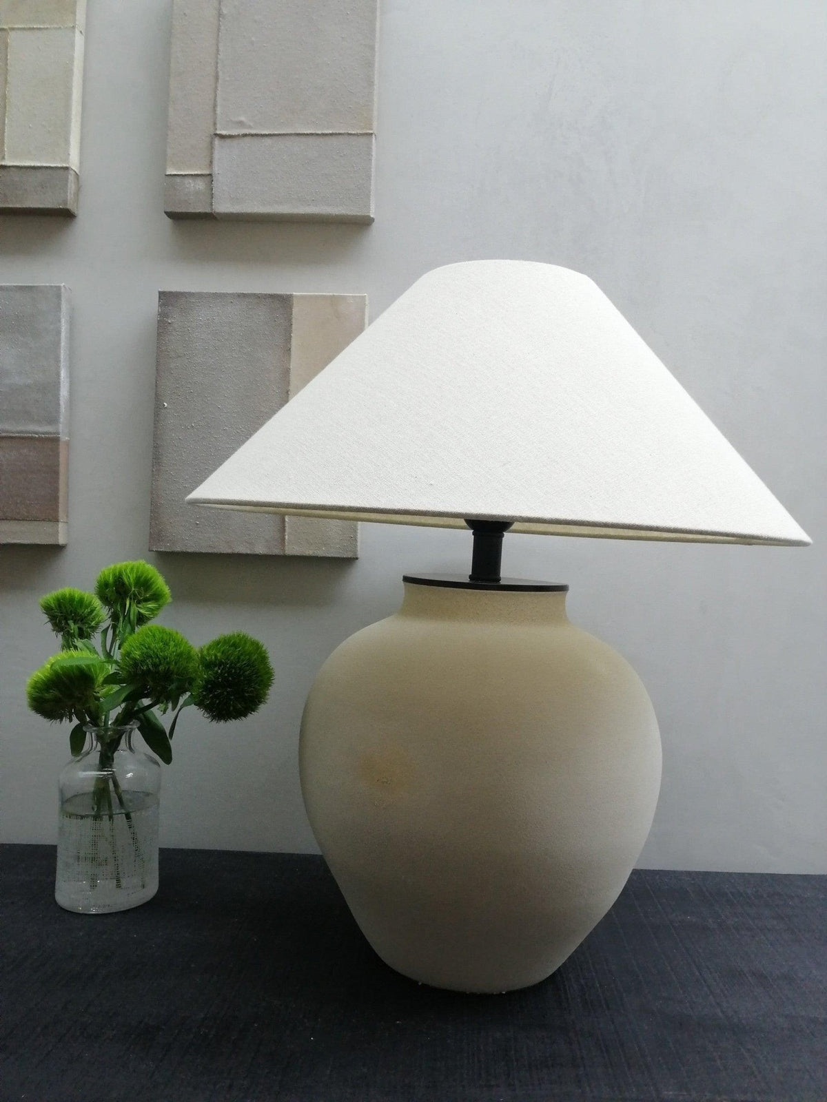 Lumian lampă de masă din material textil și ceramică, rustică