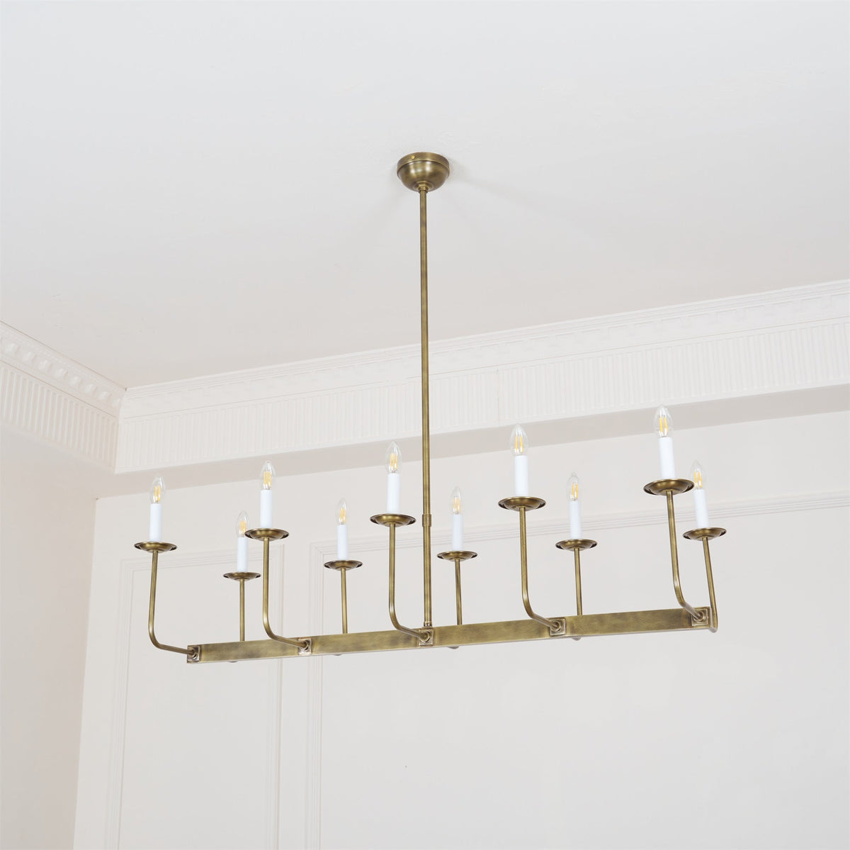 Avenerira candelabru liniar