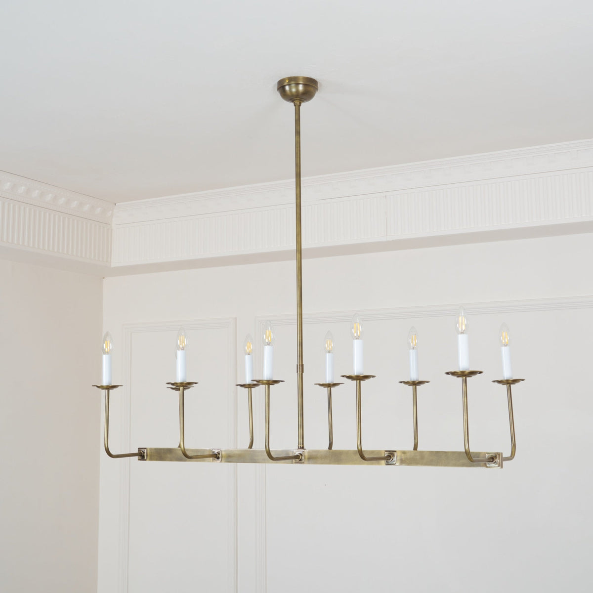 Avenerira candelabru liniar