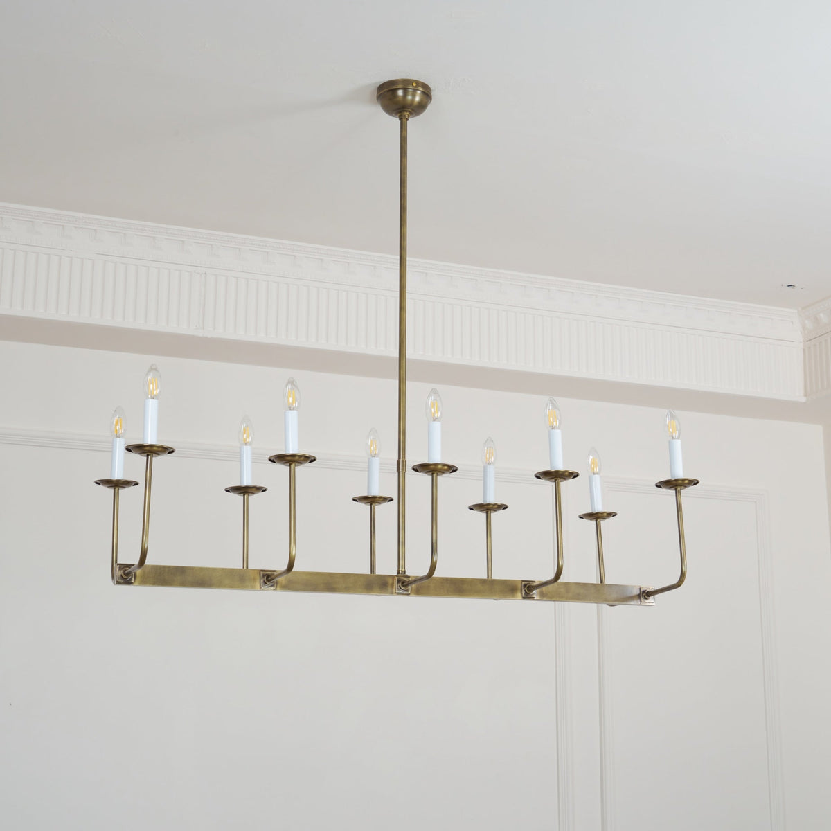 Avenerira candelabru liniar