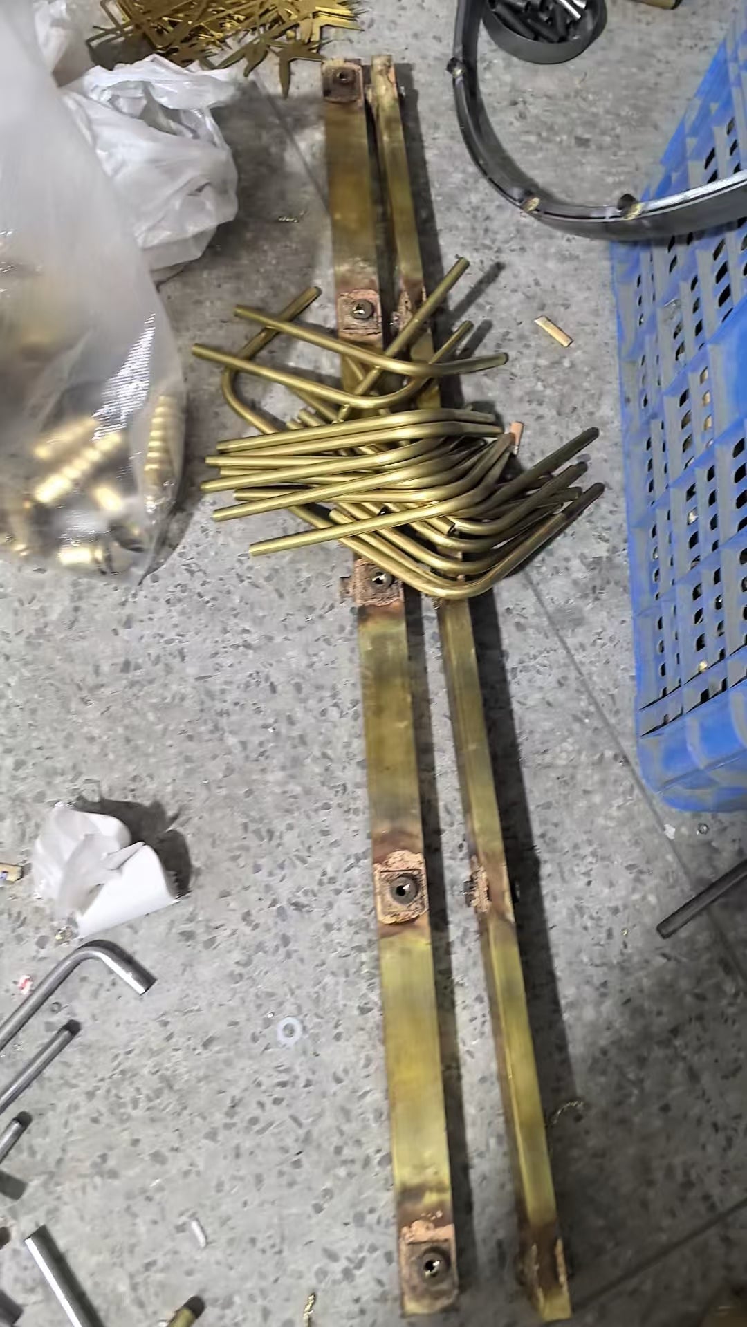Avenerira candelabru liniar