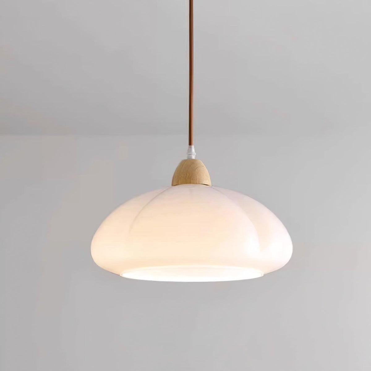 Avenisena lampă suspendată