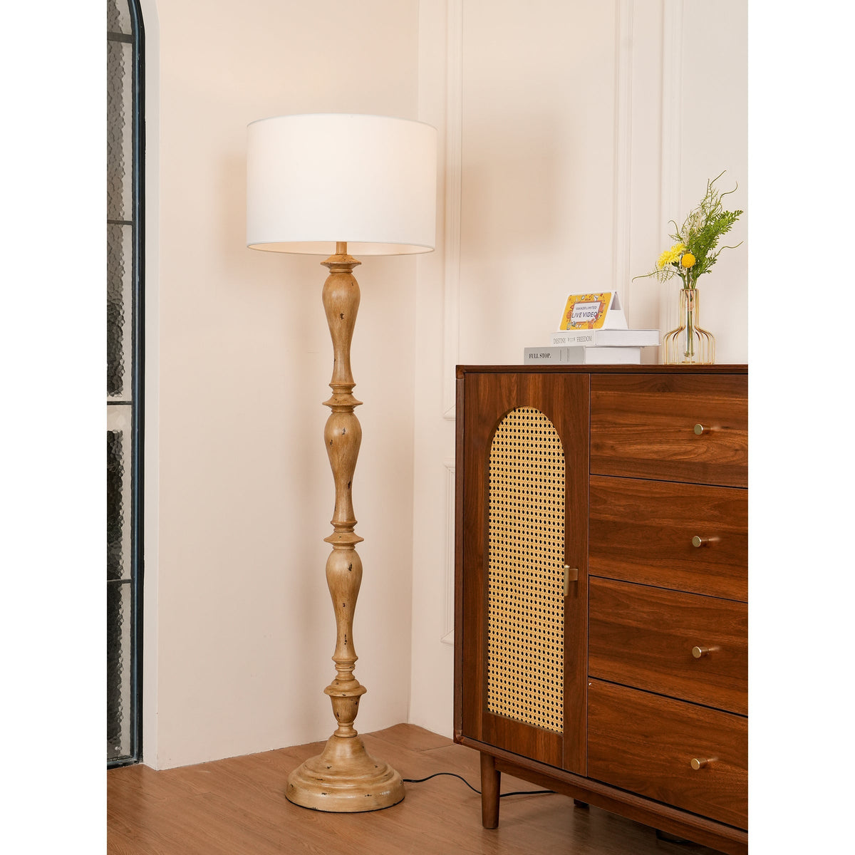 Lampadar cu efect de lemn de coastă