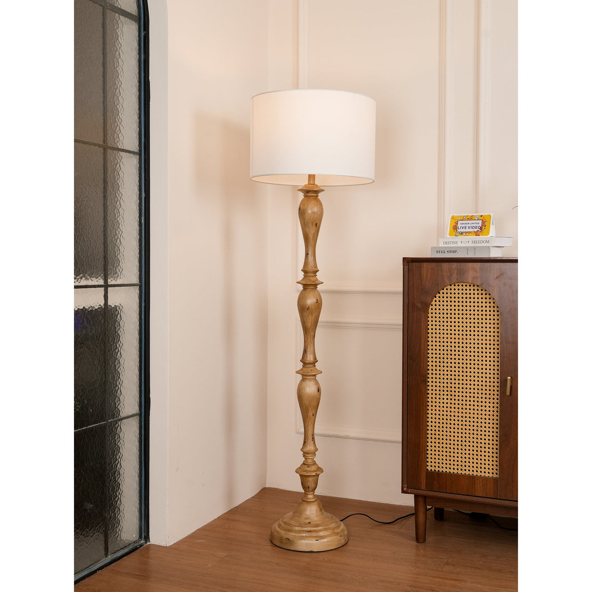 Lampadar cu efect de lemn de coastă