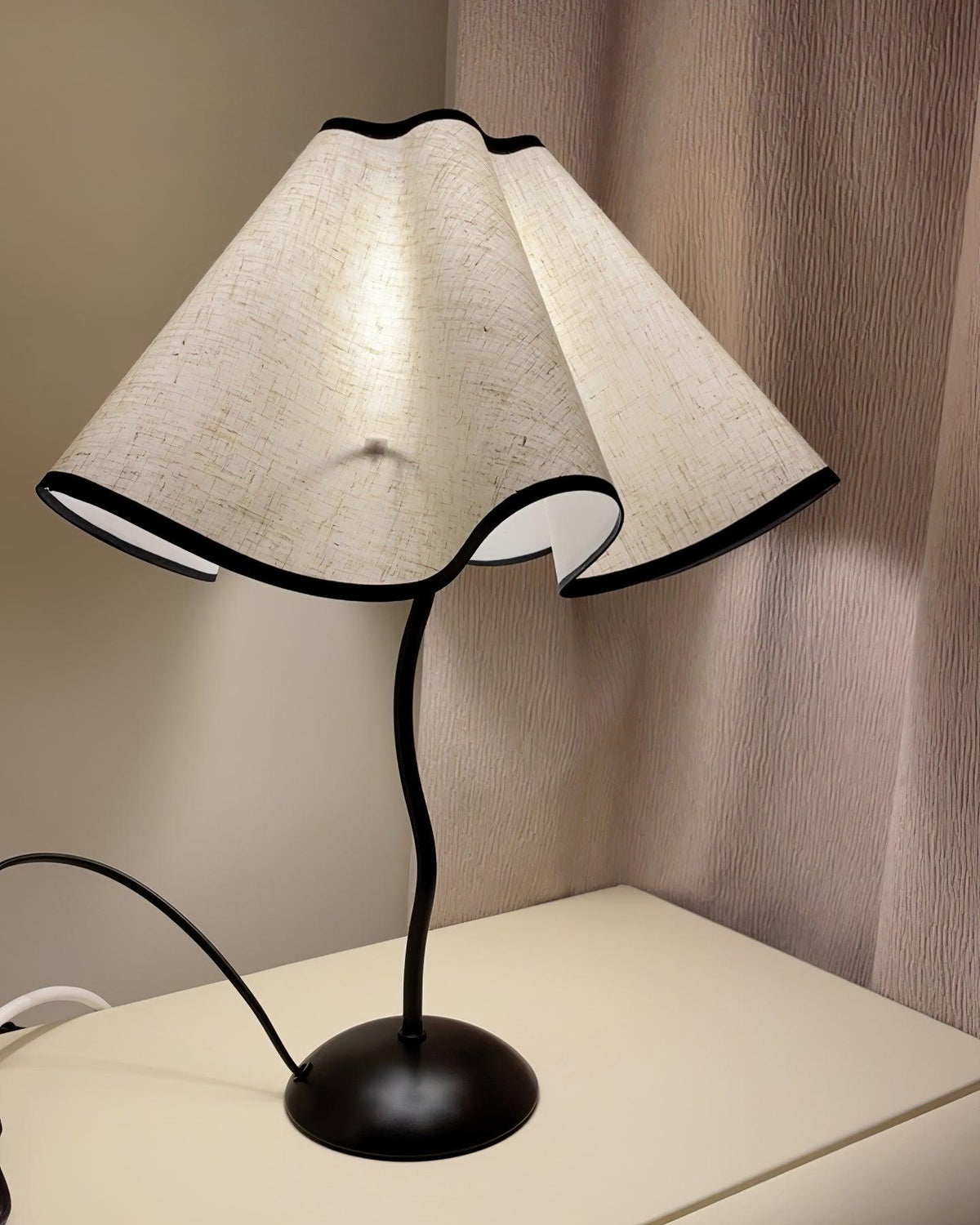 Luminova lampă de masă artistică cu abajur textil