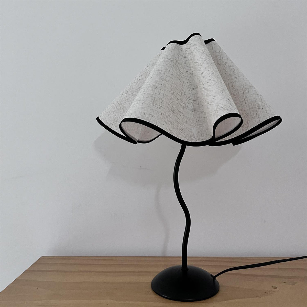 Luminova lampă de masă artistică cu abajur textil