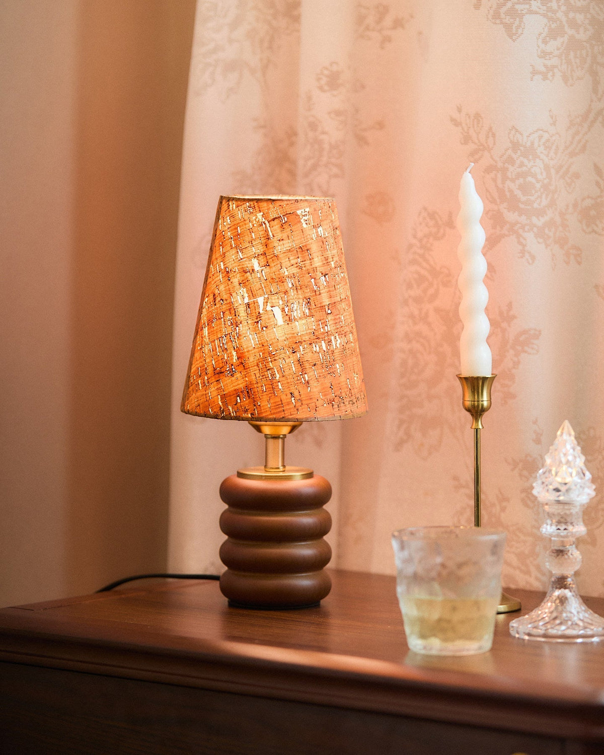 Velanena lampă de masă