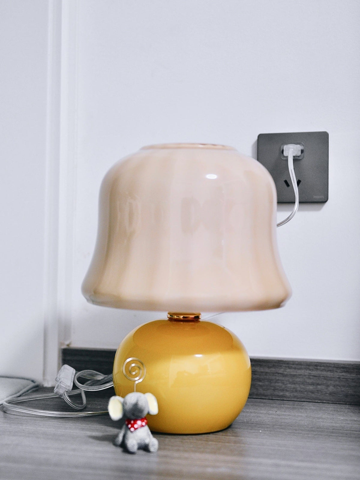 Holg lampă de masă din ceramică, de lux