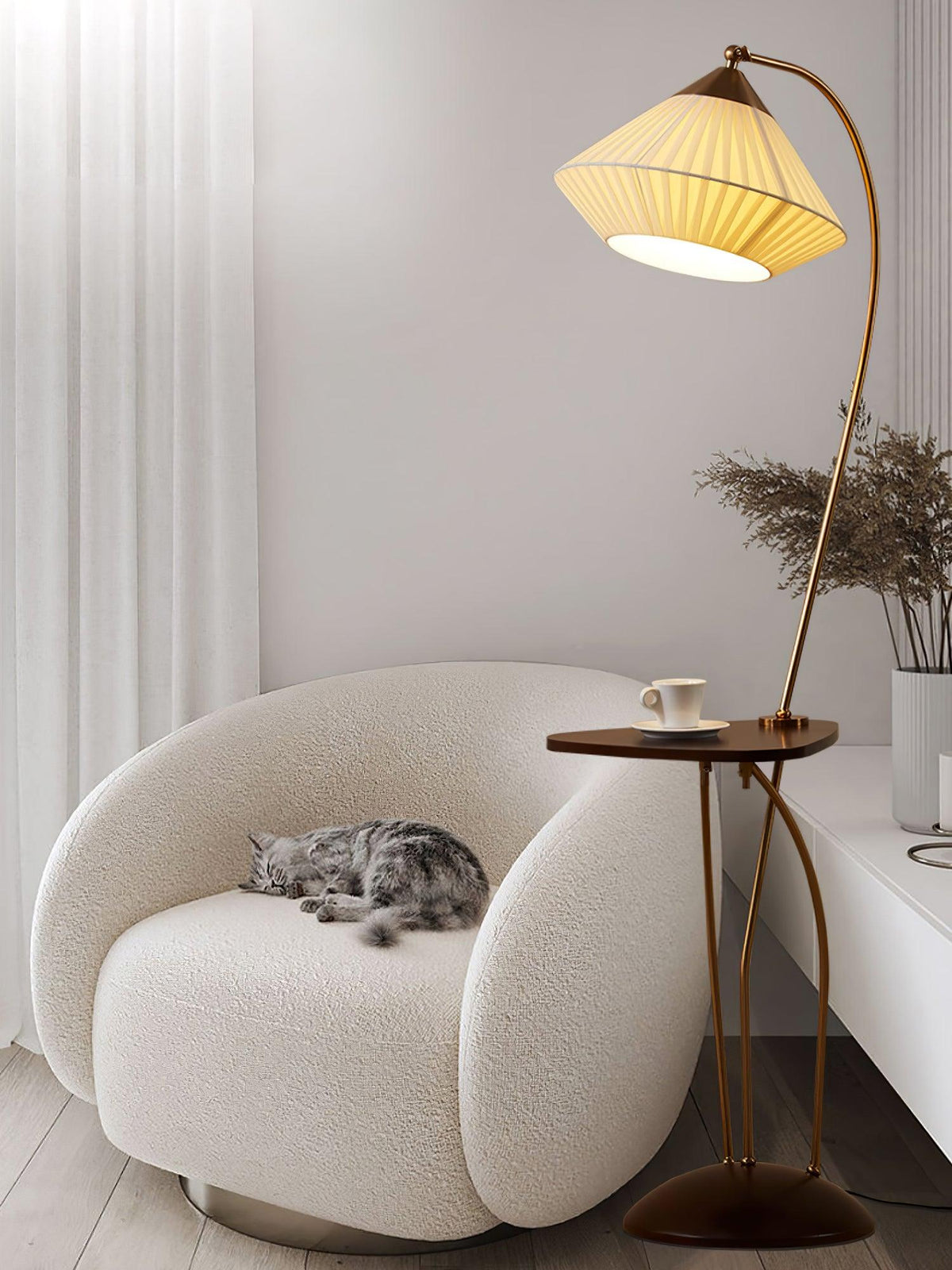 Raviq lampadar vintage cu abajur textil