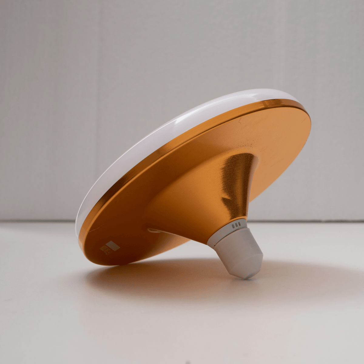 Elaisian bec LED