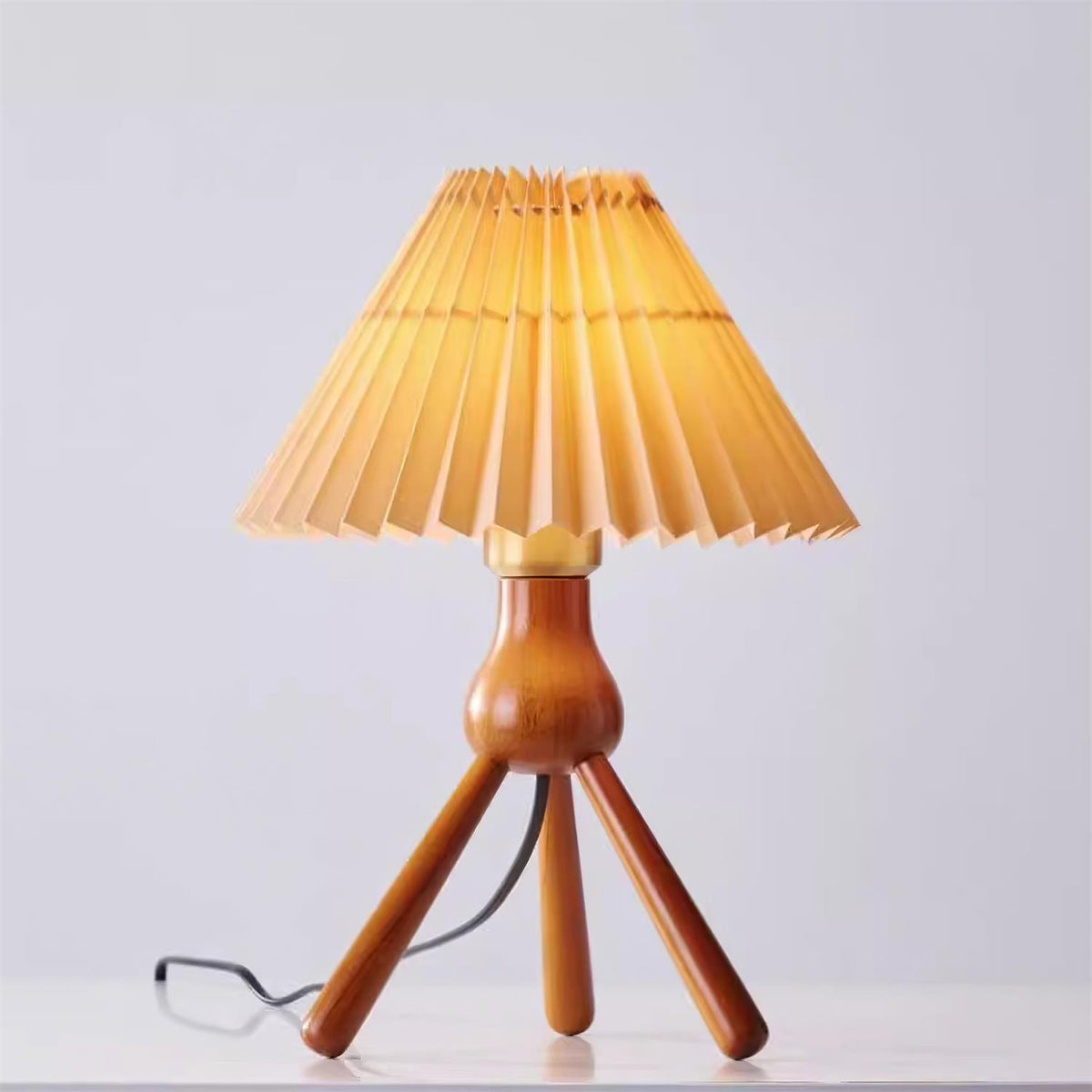 Caliveria lampă de masă