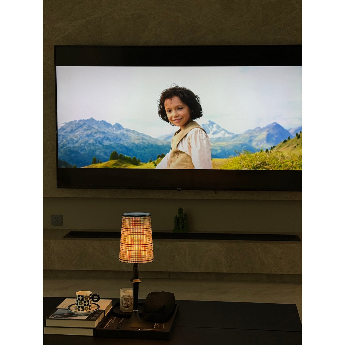 Karma Elvior lampă de masă din fier (cu baterie integrată)