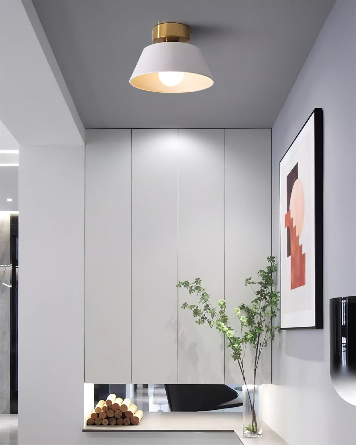 Plafonieră aplicată modernă cu rozetă metalică, minimalistă