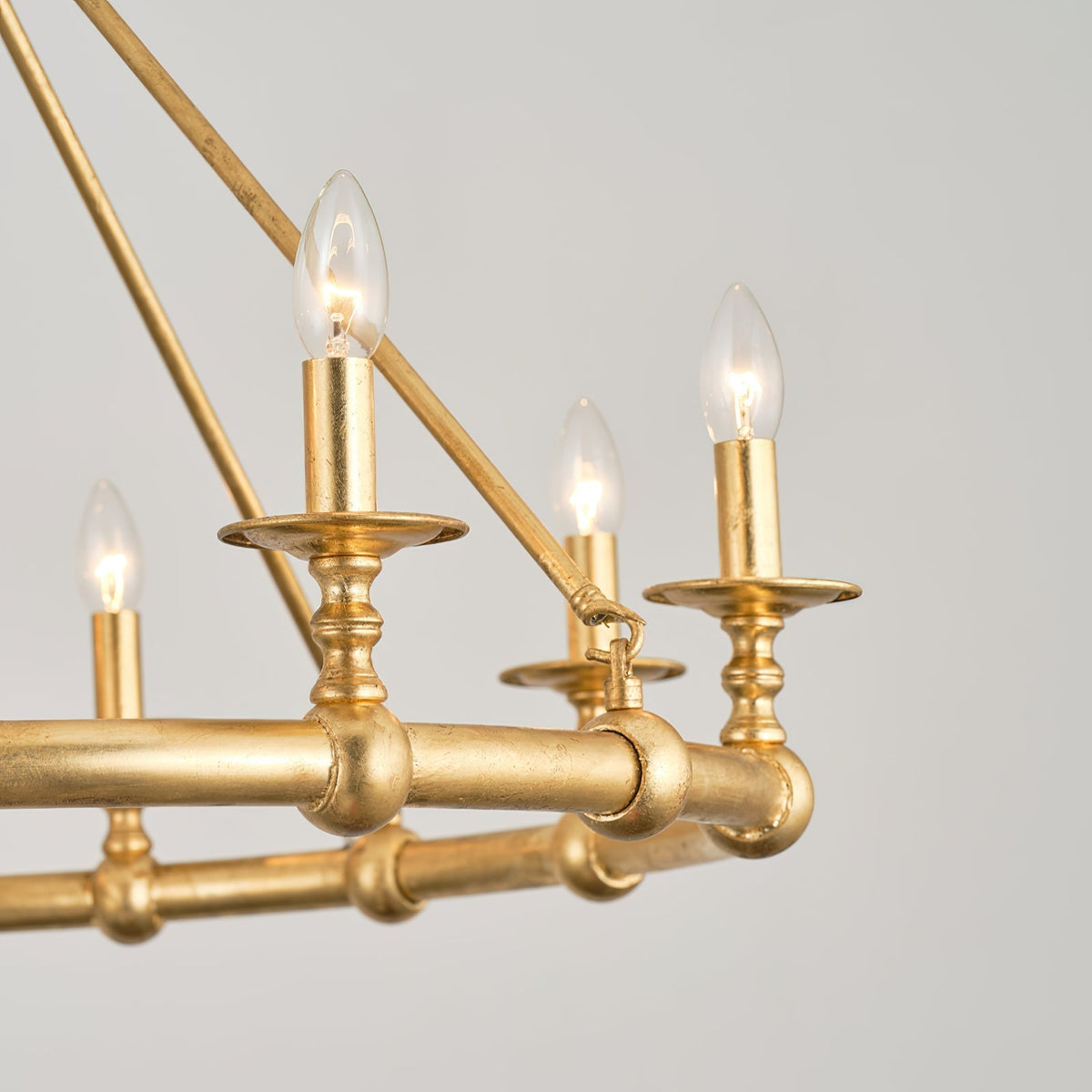 Elaineon candelabru