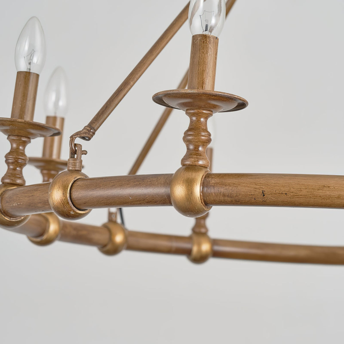 Elaineon candelabru