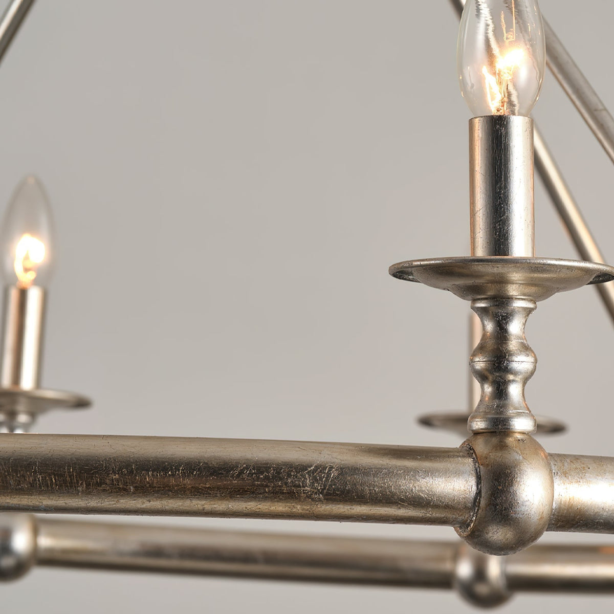 Elaineon candelabru