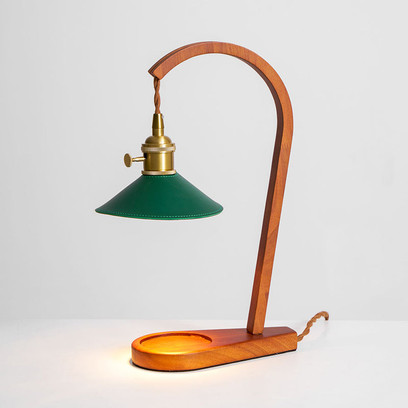 Oreliira lampă de masă