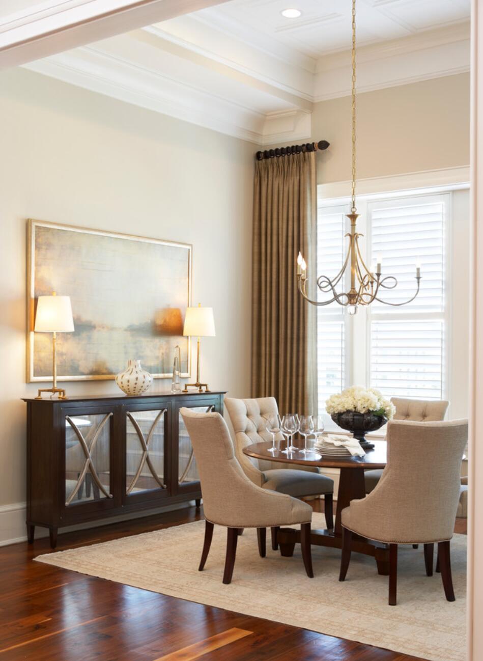 Orelelira candelabru