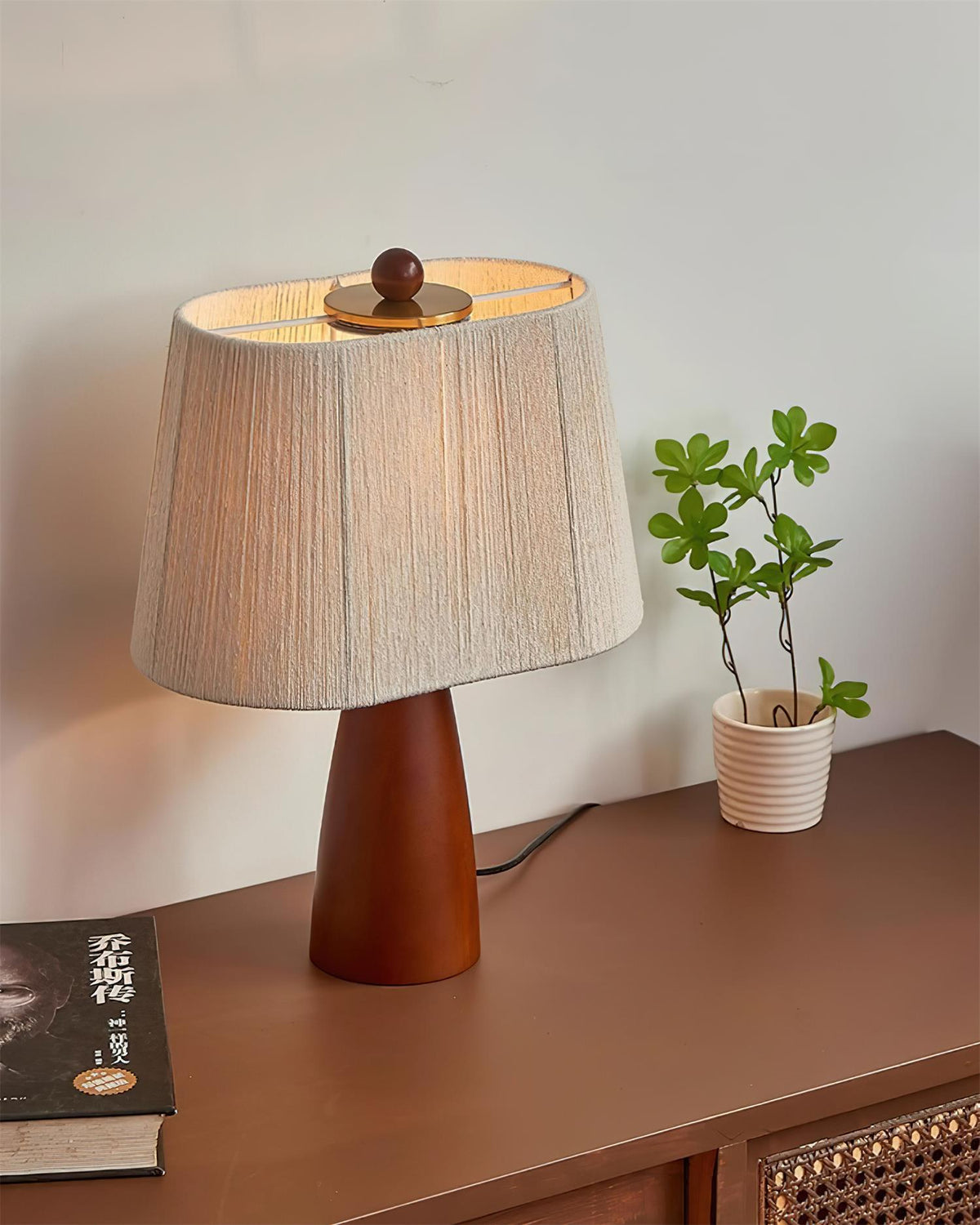 Renoina lampă de masă