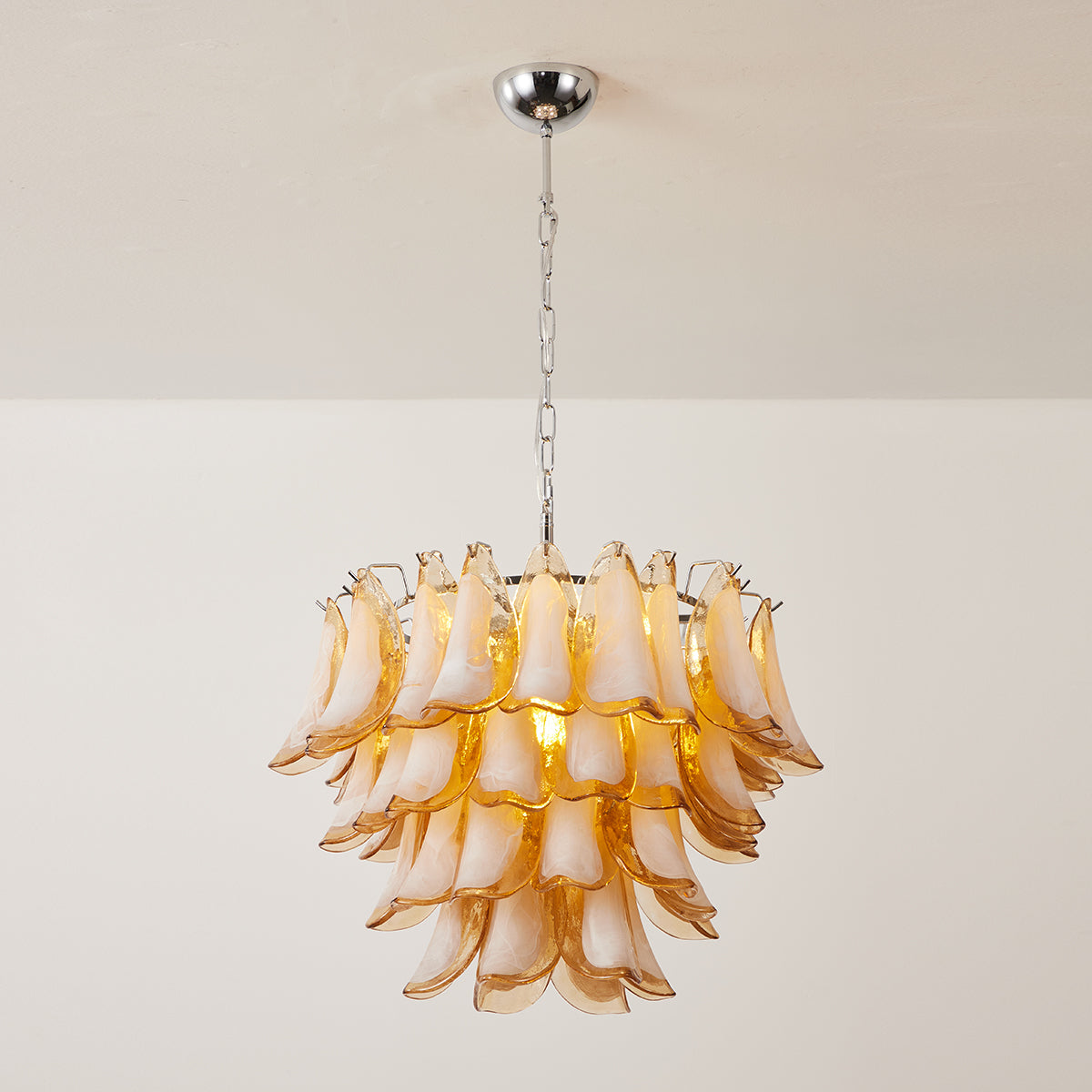 Oreloian candelabru, cu petale