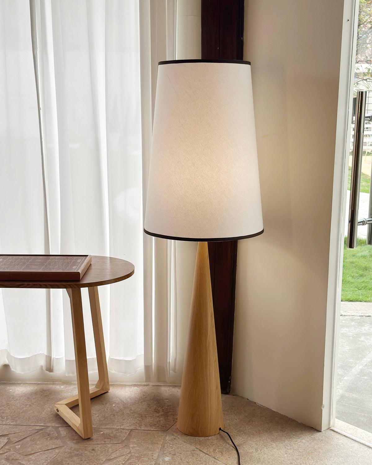 Tage lampadar