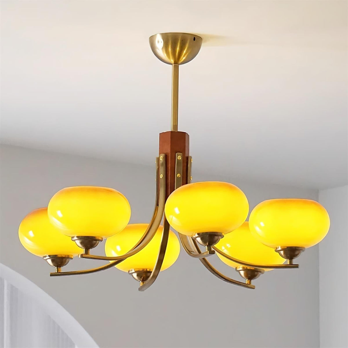 Vira candelabru ambră din sticlă, cu glob, cu 6 surse de lumină