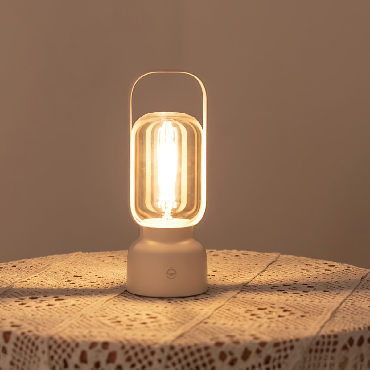 Rivuine lampă de masă
