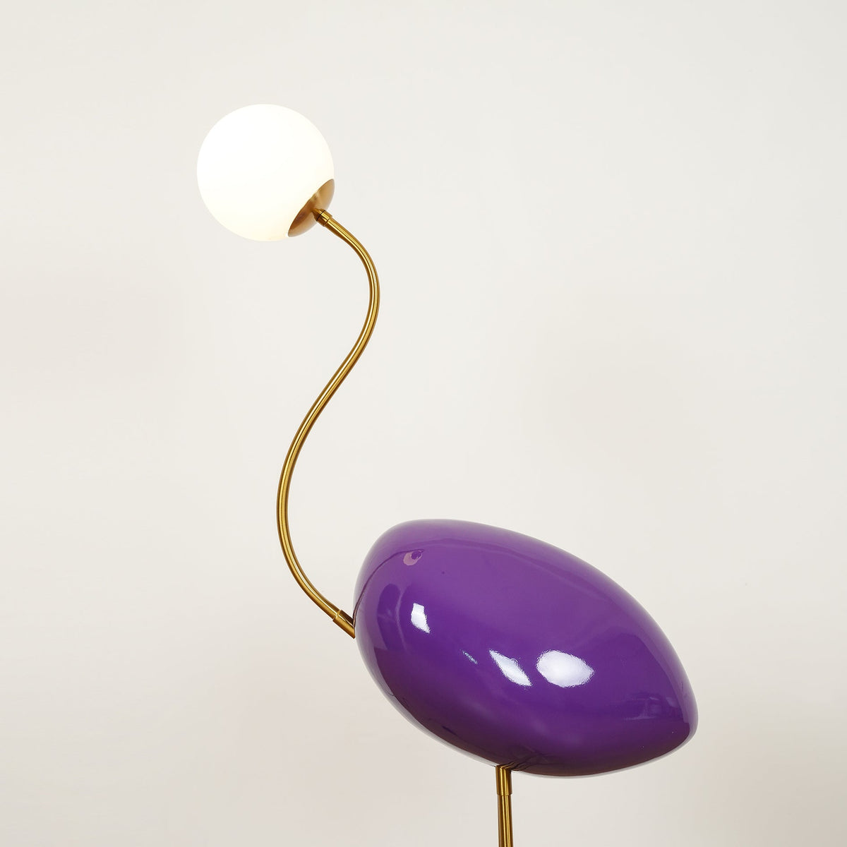Aveniveria lampadar