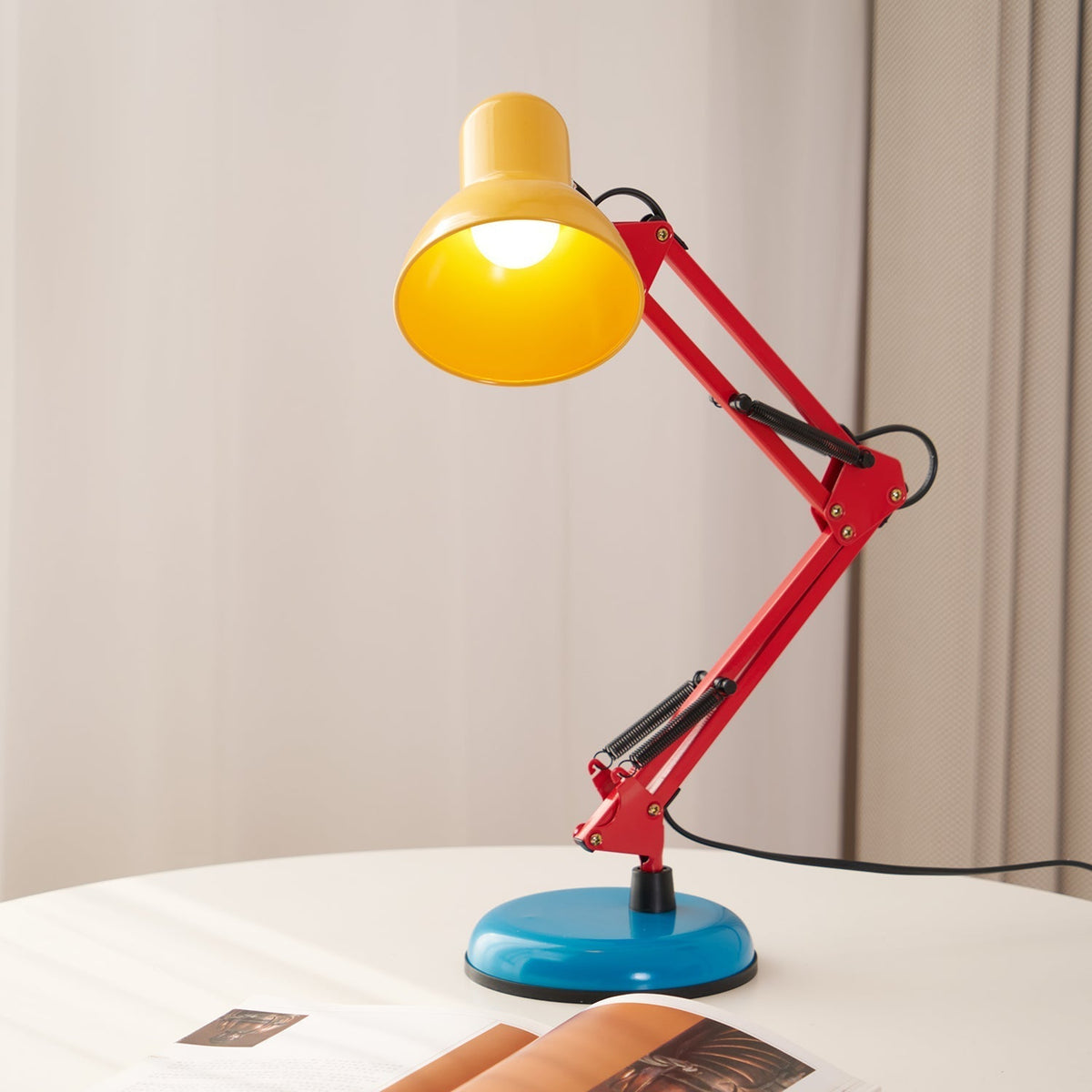 Aven lampă de masă modernă