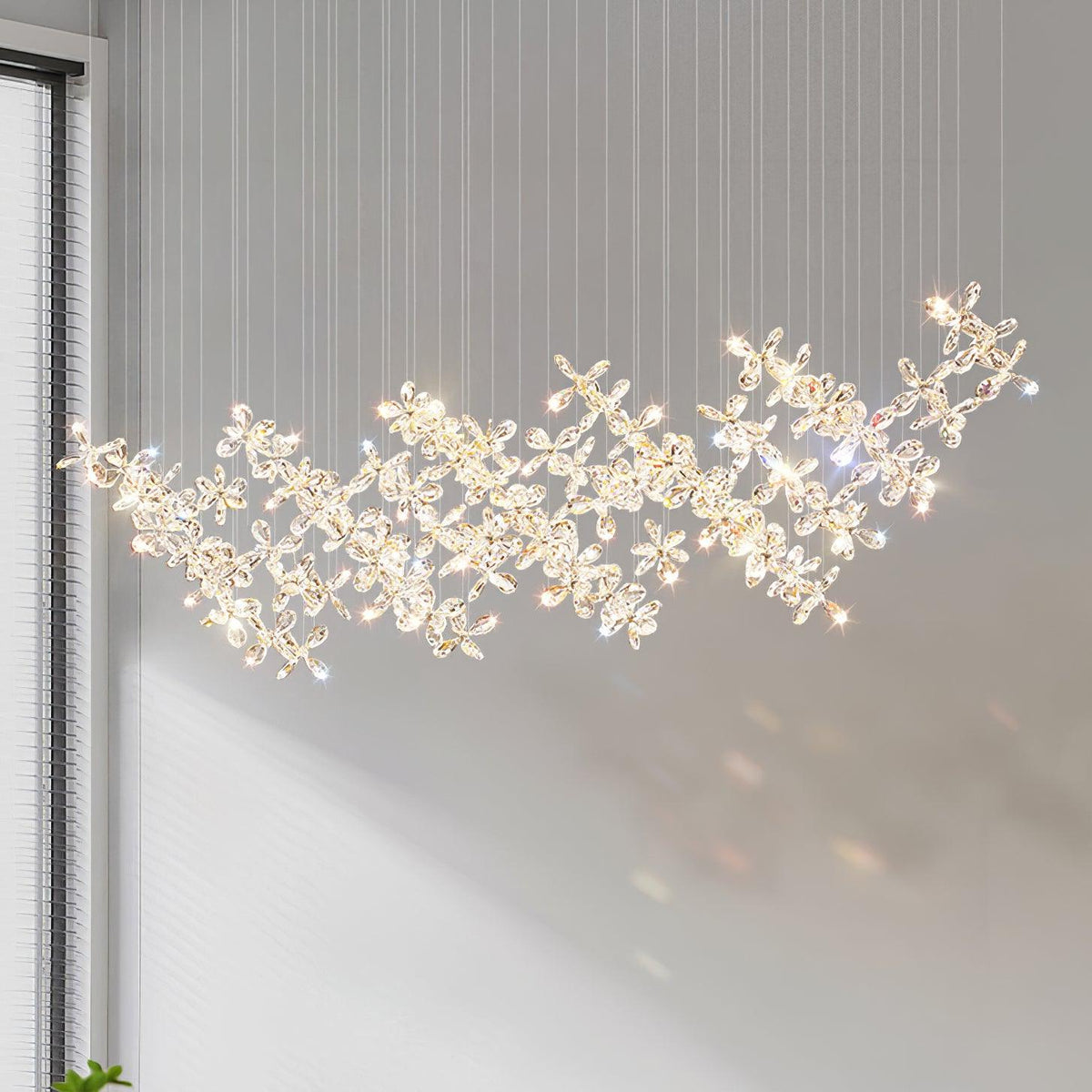 Dune candelabru din cristal, cu fluturi, floral, în grup