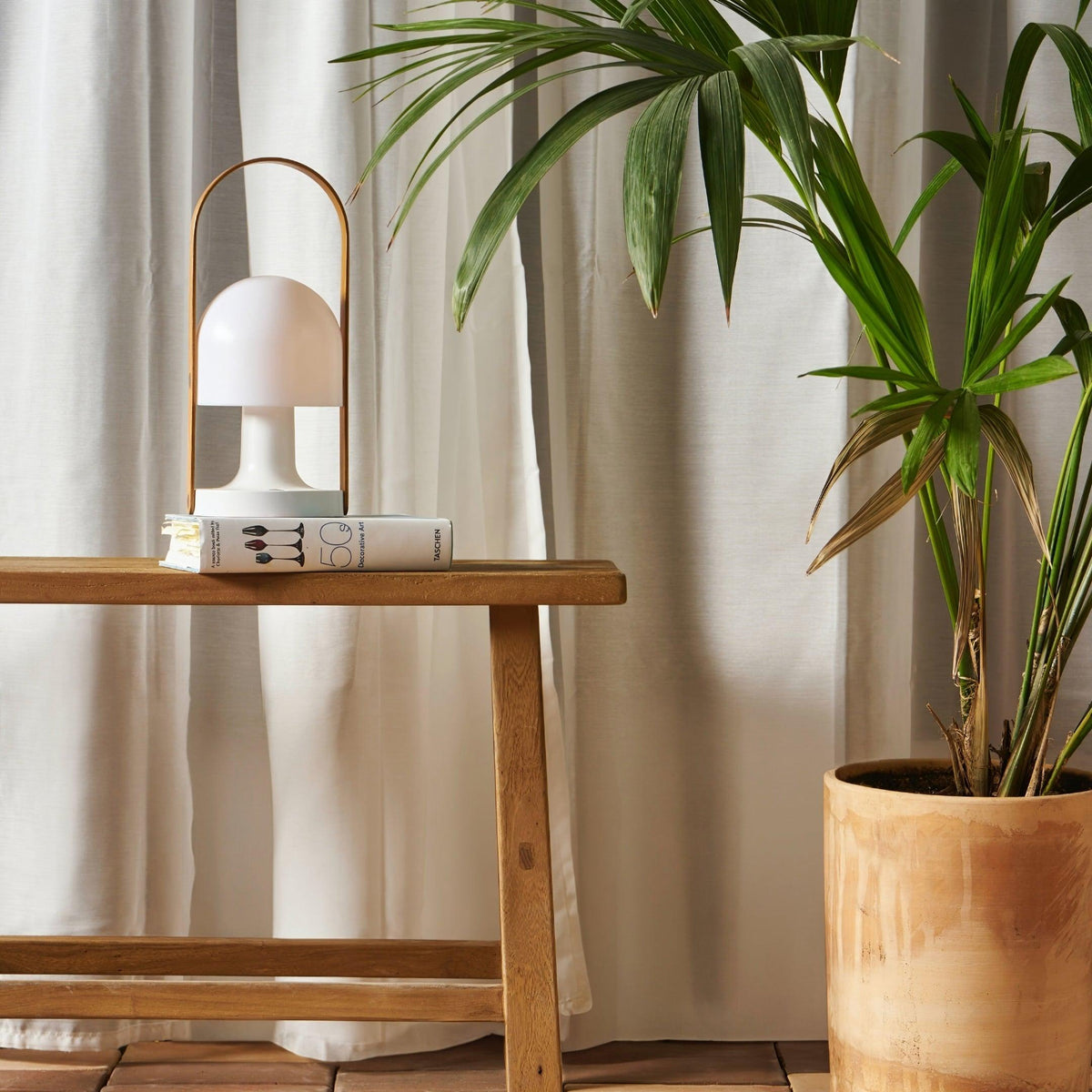 Elaanelle lampă de masă