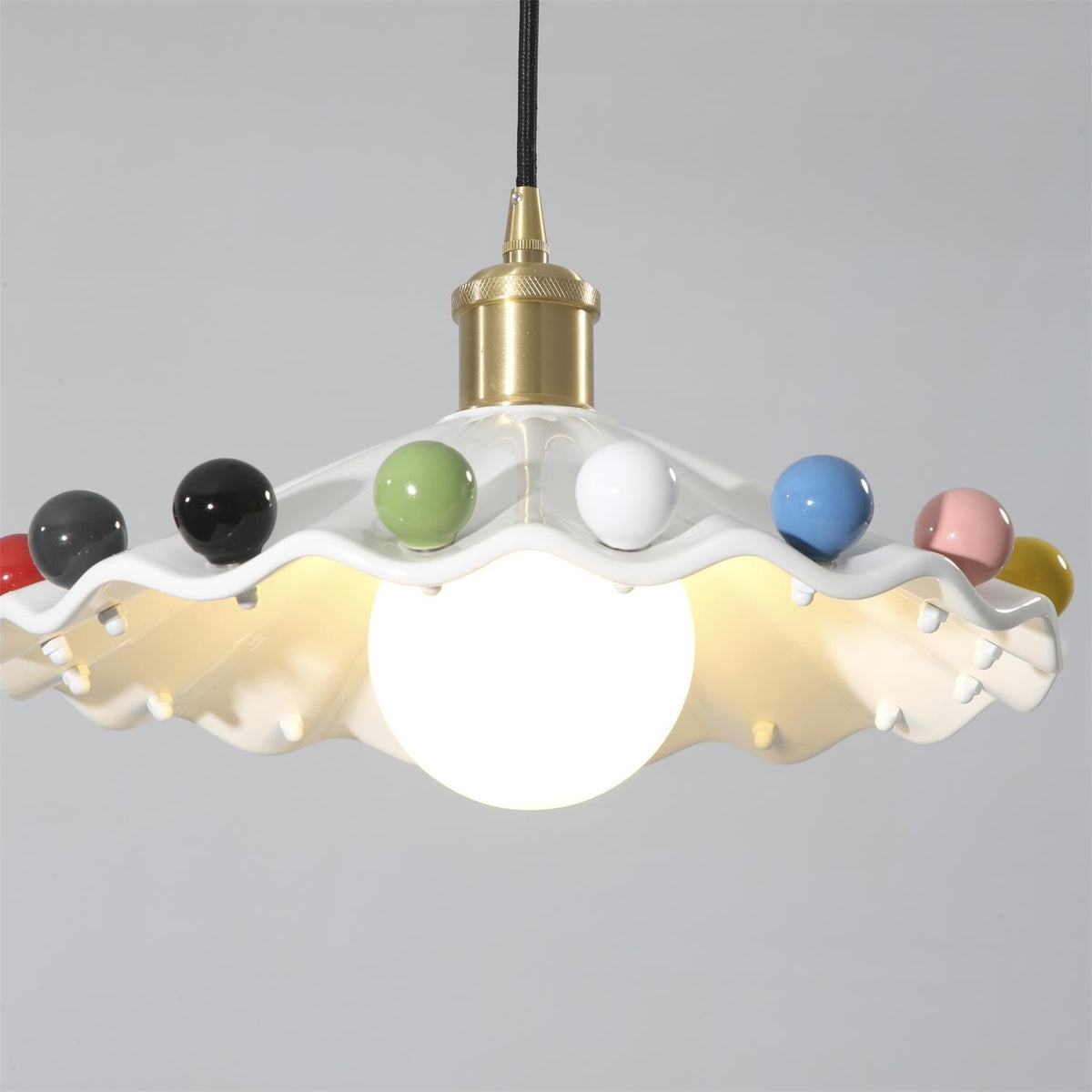 Solvira lampă suspendată din ceramică, ondulată, cu abajur