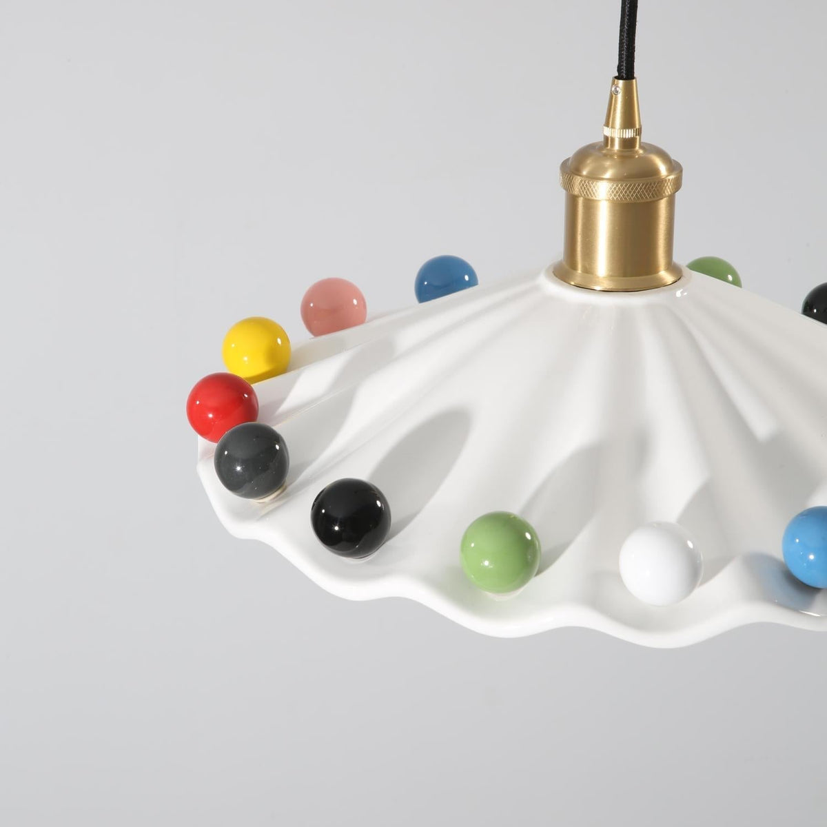 Solvira lampă suspendată din ceramică, ondulată, cu abajur