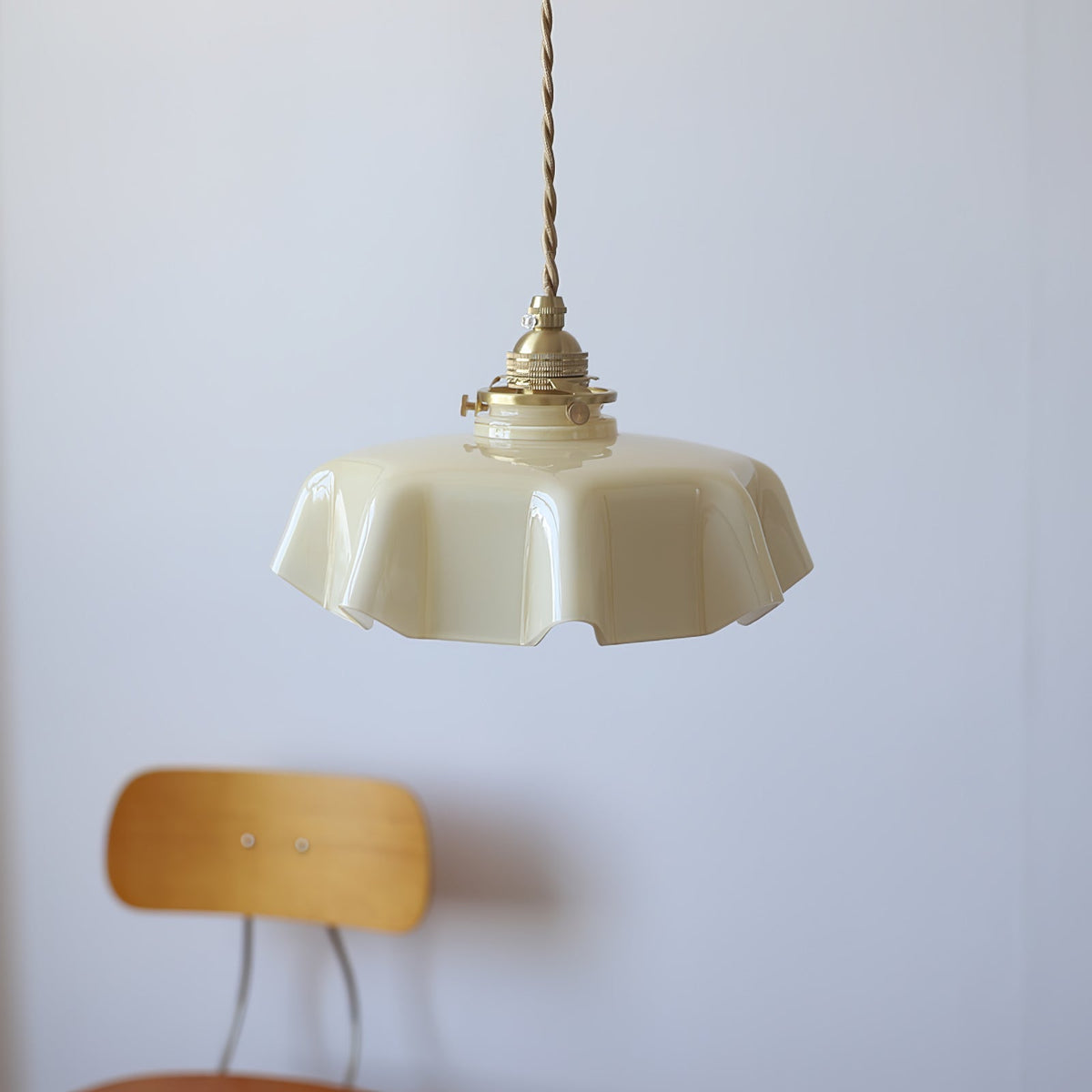 Civen lampă suspendată, rustică, cu margine ondulată