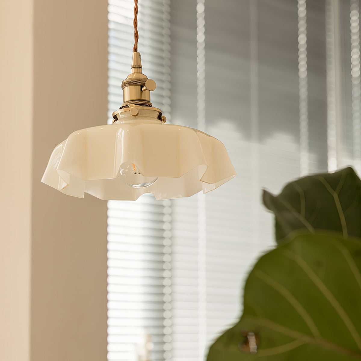 Civen lampă suspendată, rustică, cu margine ondulată