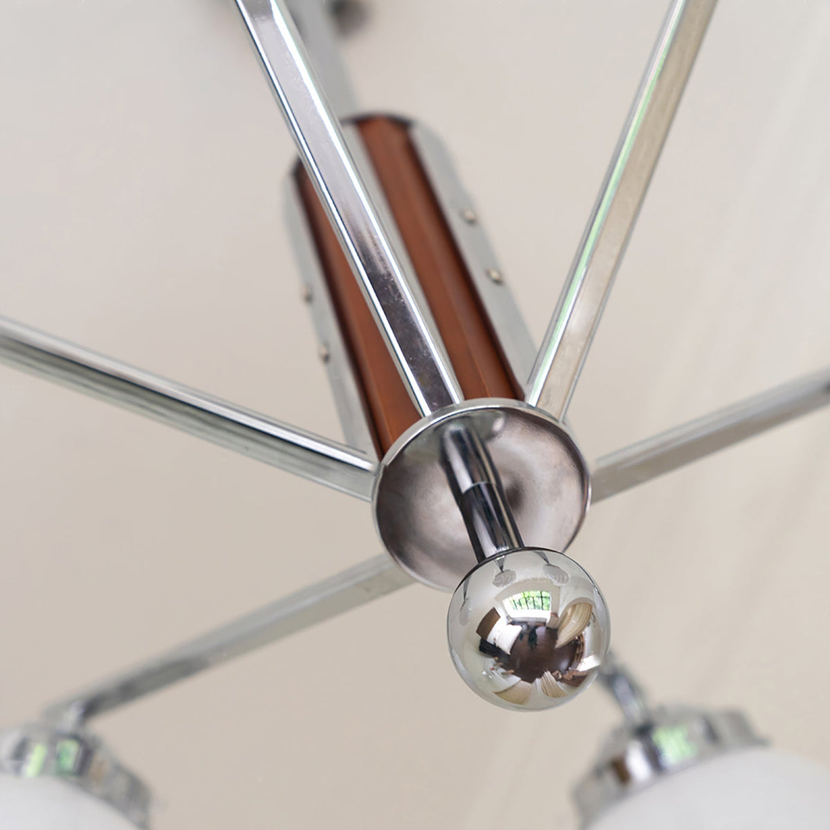 Orina candelabru