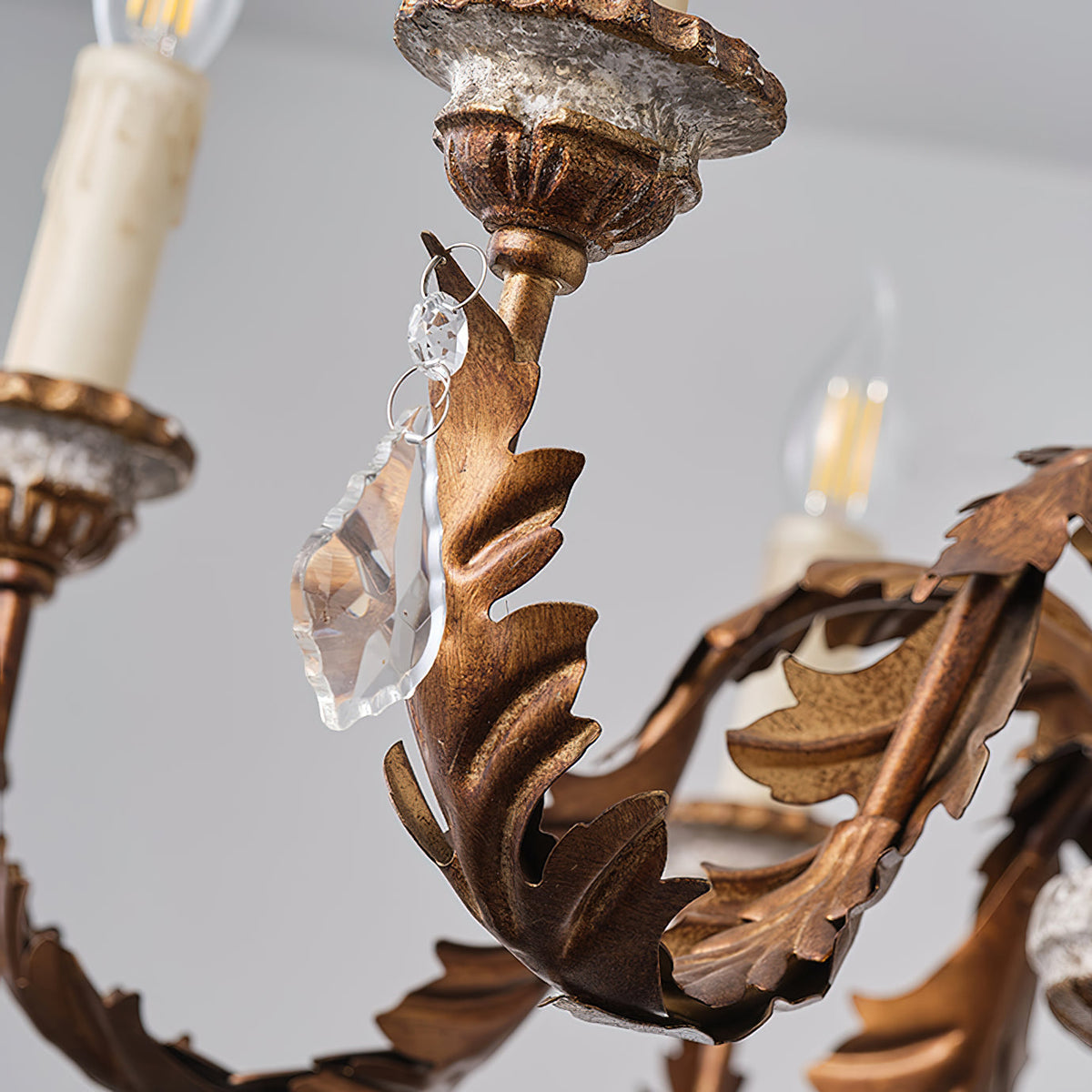 Elyenira candelabru din cristal