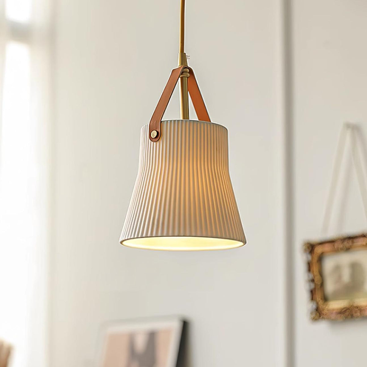 Lampă suspendată Cielum modern minimalist Abajur Ceramic Texturat cu Bandă de Piele alamă