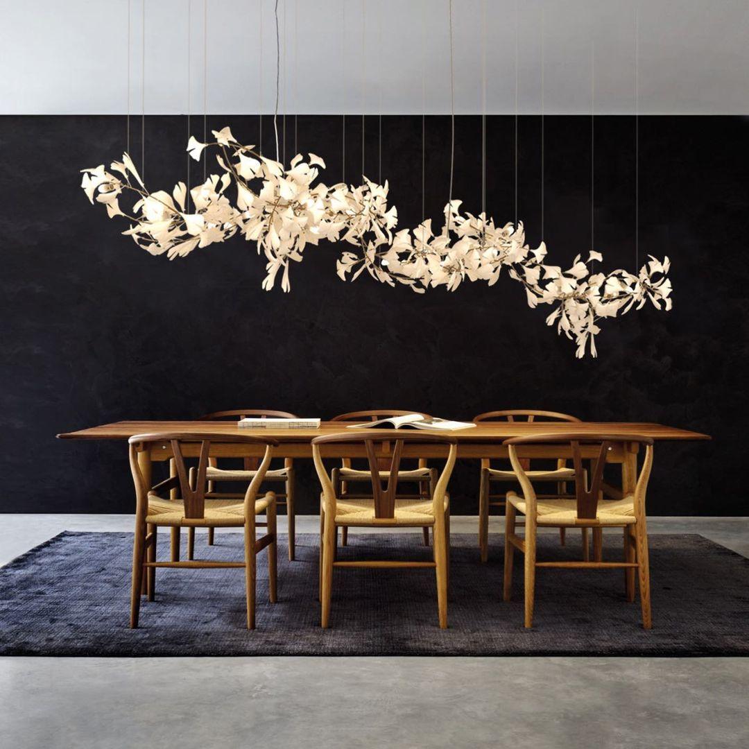 Calix candelabru cu abajur din ceramică în formă de frunză Gingko și finisaj alb aur, în stil modern