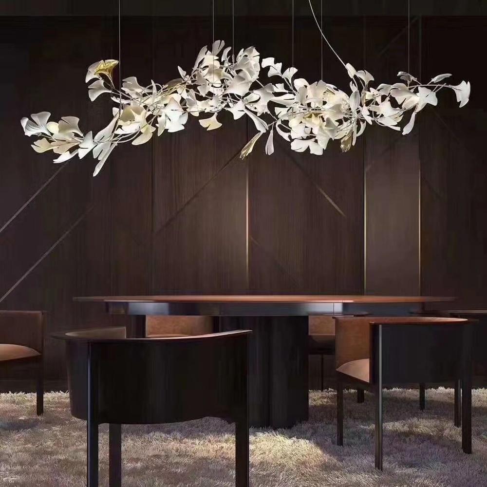Calix candelabru cu abajur din ceramică în formă de frunză Gingko și finisaj alb aur, în stil modern