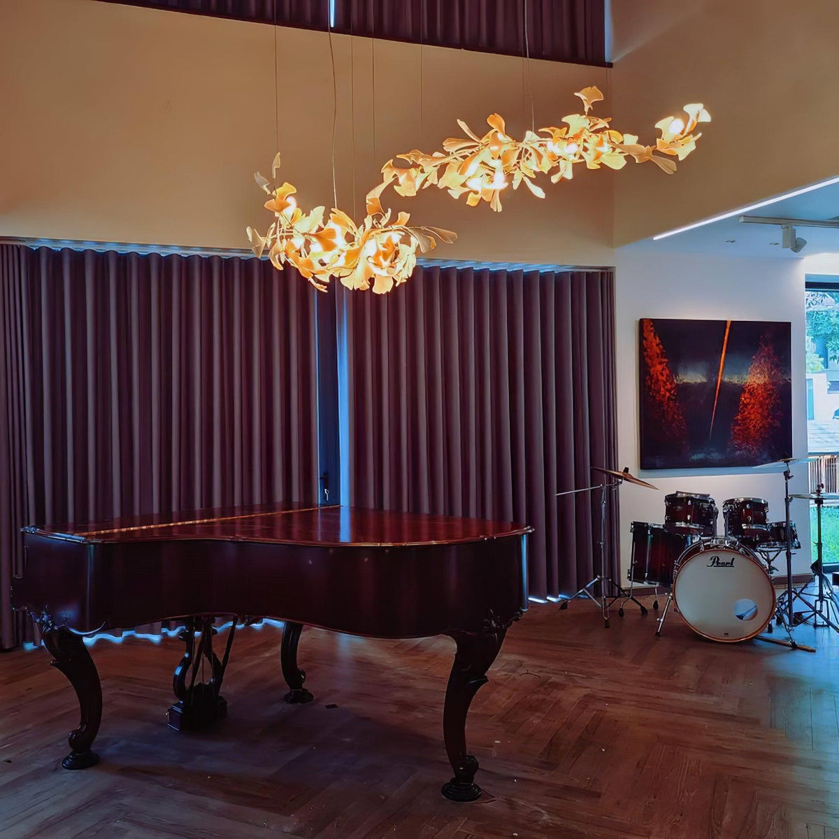 Calix candelabru cu abajur din ceramică în formă de frunză Gingko și finisaj alb aur, în stil modern