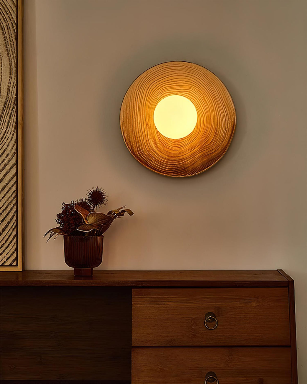 Aplică de perete cu disc ceramic texturat și accent din lemn pentru living, pentru zona de intrare, în stil modern