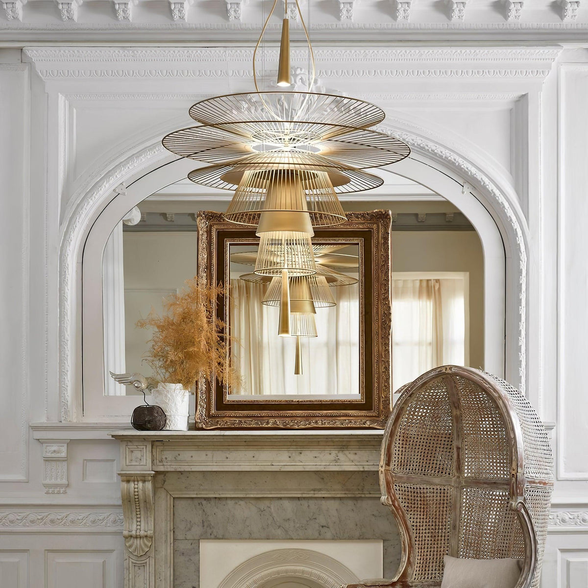 Candelabru Sculptural cu Cadru din Sârmă Stratificată, Centru de Atenție modern Bold