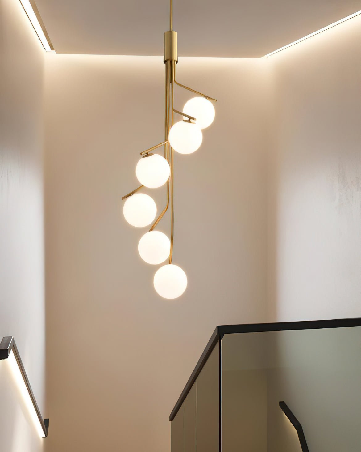 Solivine candelabru auriu, cu ramuri, cu glob, LED