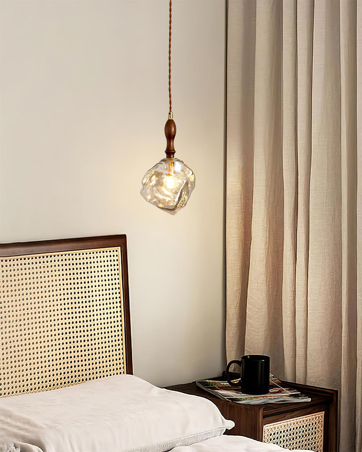 Clearie lampă suspendată